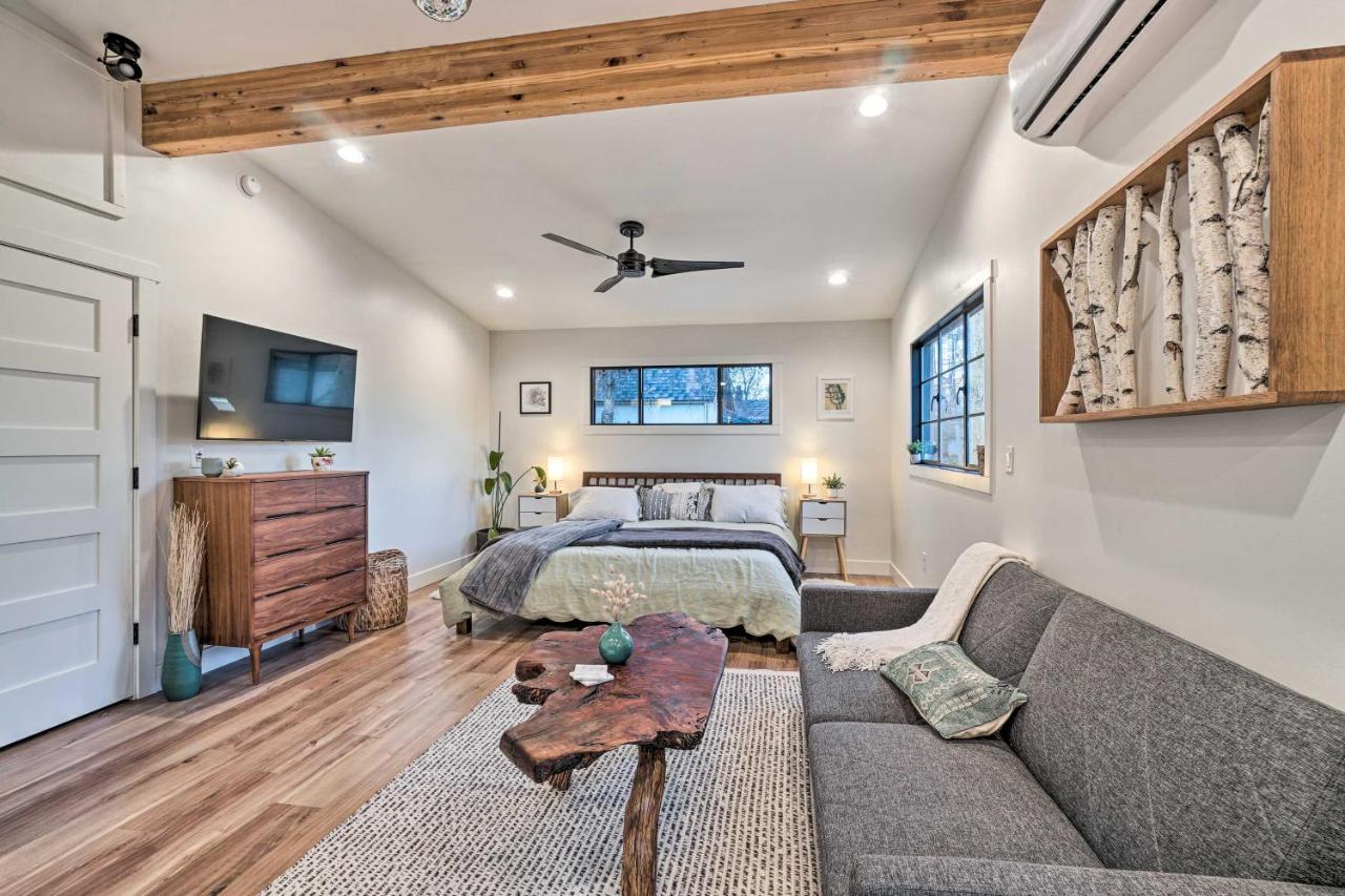 Cozy Flagstaff Studio With Patio - Near Dtwn! Екстер'єр фото
